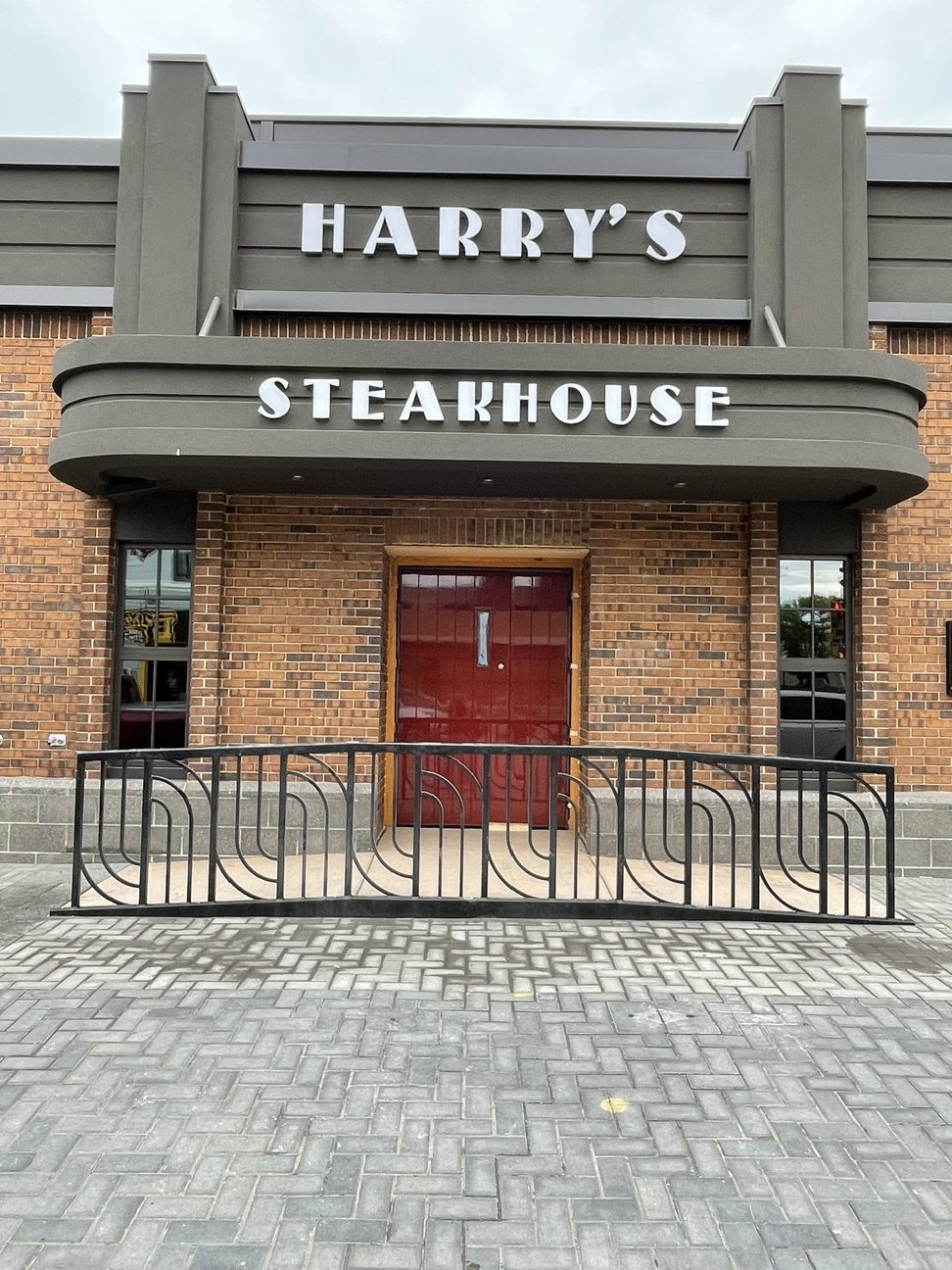 HARRY'S STEAKHOUSE